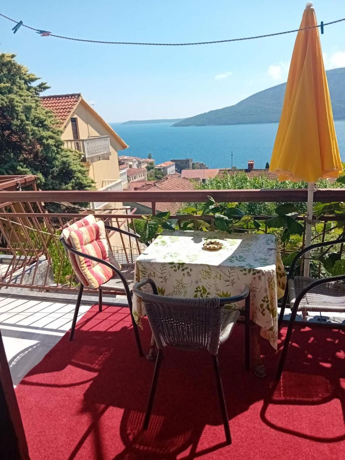 Guest House Cinderella Herceg Novi Eksteriør billede